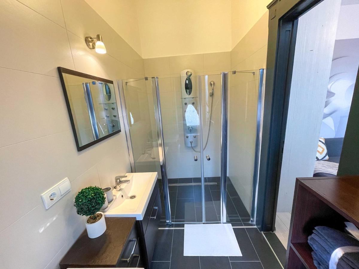 Manyi Apartman 2 デブレツェン エクステリア 写真